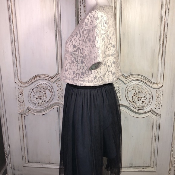 Weston Short Sleeve Overlay Bodice with Attached Sheer Netting Skirt Size M - Picture 7 of 15